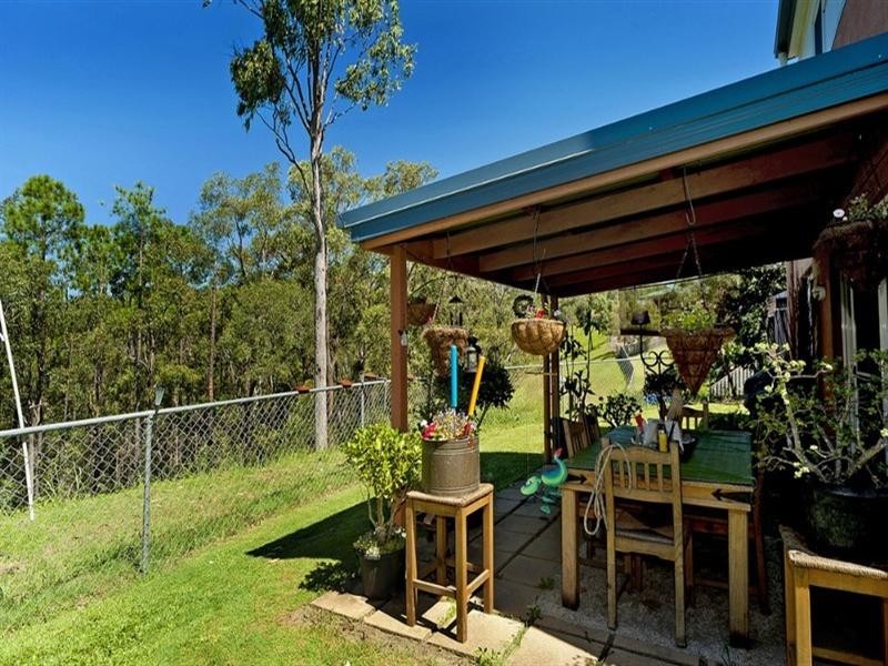 3 Ridgewood Close, Pacific Pines QLD 4211