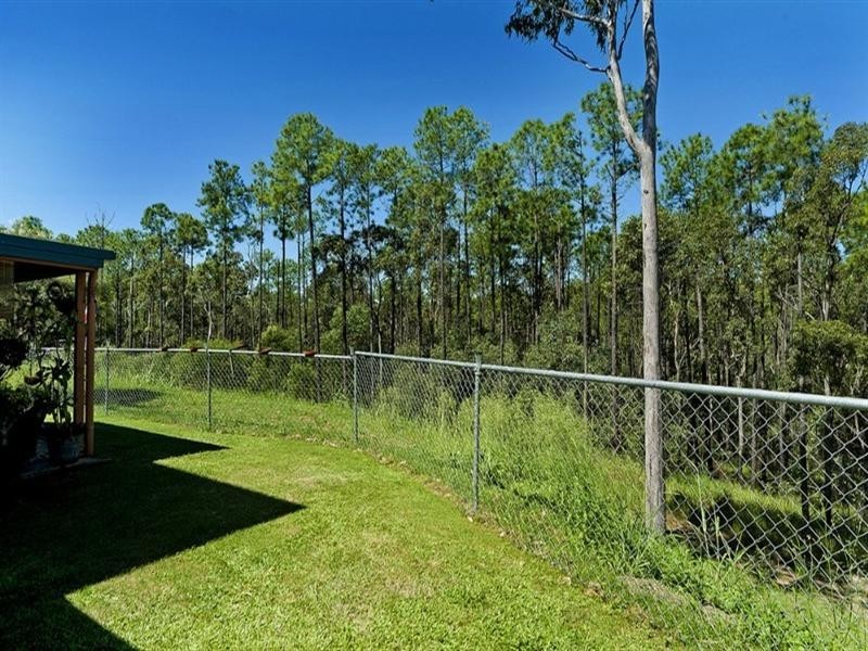 3 Ridgewood Close, Pacific Pines QLD 4211