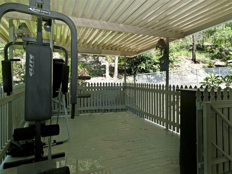 14 Woodford Road, Helensvale QLD 4212