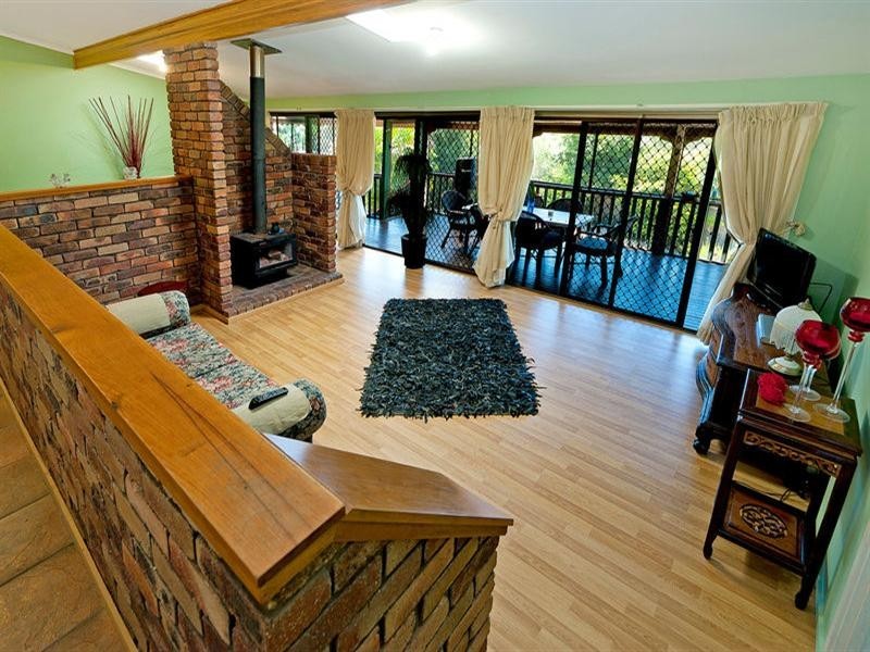 12 Nowra Court, Helensvale QLD 4212