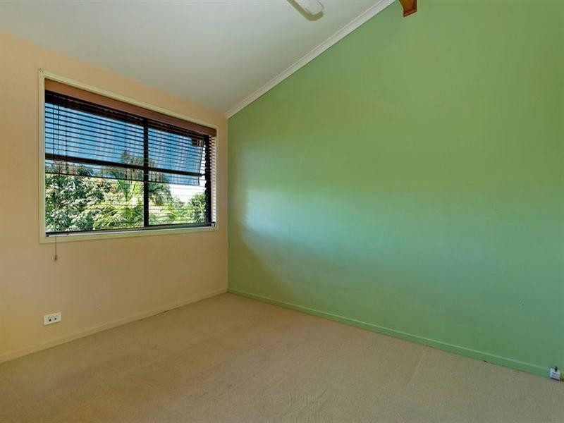 12 Nowra Court, Helensvale QLD 4212