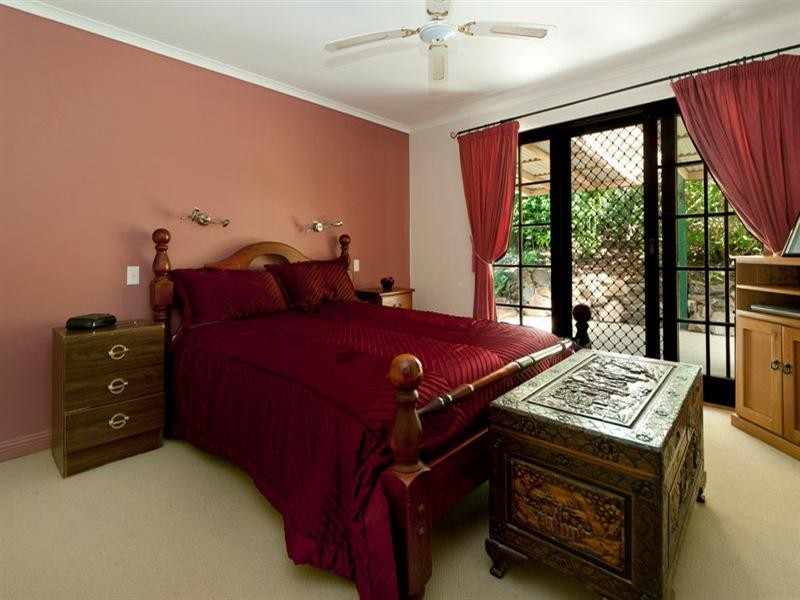 12 Nowra Court, Helensvale QLD 4212