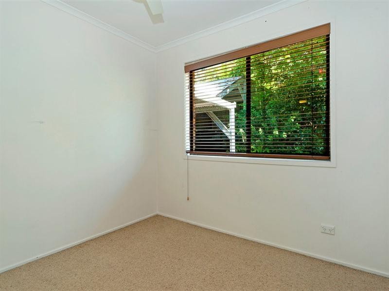 12 Nowra Court, Helensvale QLD 4212