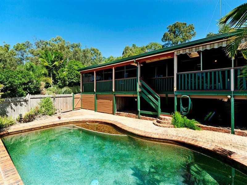 12 Nowra Court, Helensvale QLD 4212