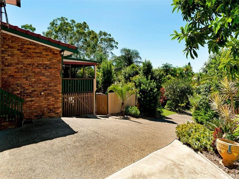 12 Nowra Court, Helensvale QLD 4212