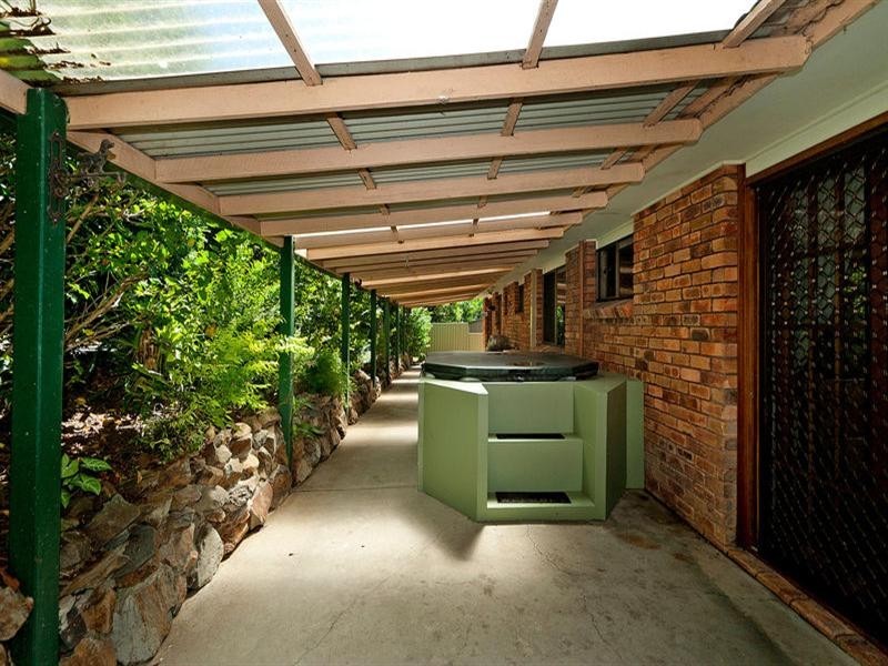 12 Nowra Court, Helensvale QLD 4212