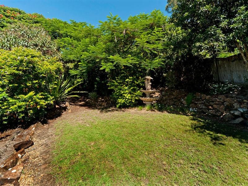 12 Nowra Court, Helensvale QLD 4212