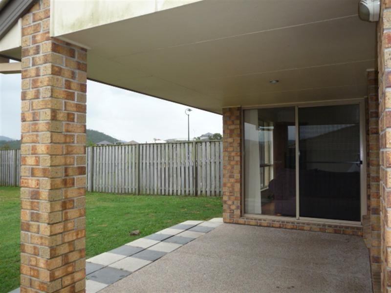 1/39 McRae Circuit, Pacific Pines QLD 4211