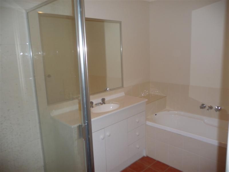 1/39 McRae Circuit, Pacific Pines QLD 4211