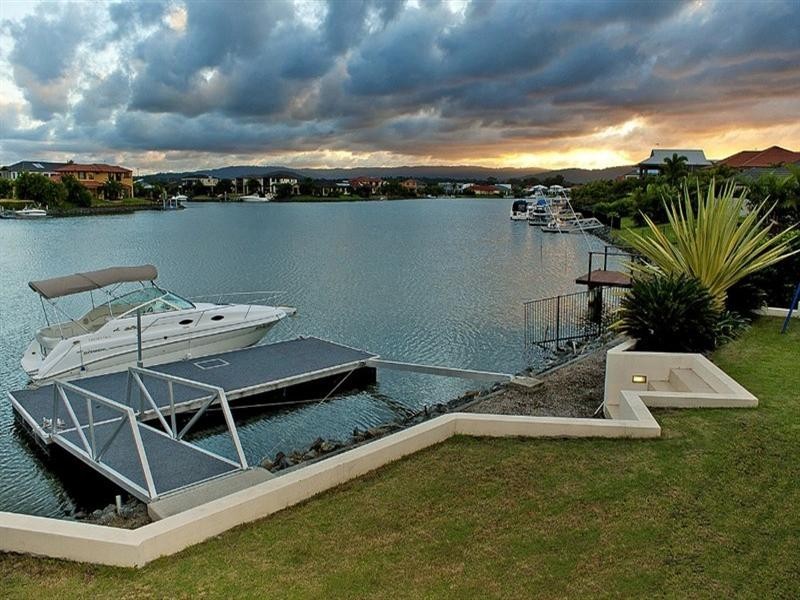 10 The Peninsula, Helensvale QLD 4212