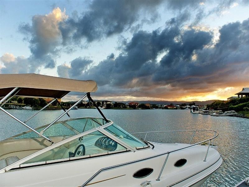 10 The Peninsula, Helensvale QLD 4212