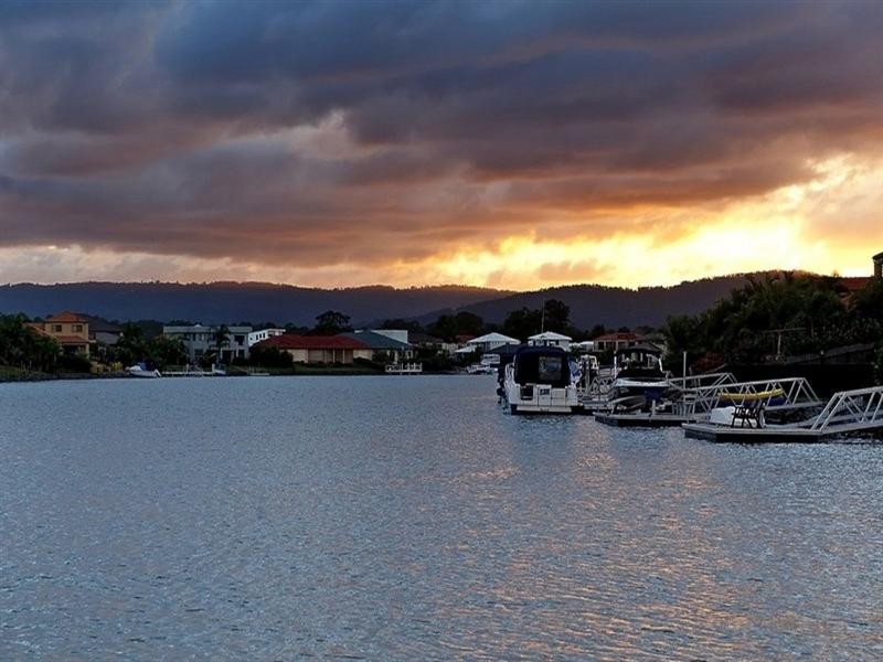 10 The Peninsula, Helensvale QLD 4212