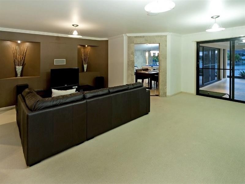 10 The Peninsula, Helensvale QLD 4212