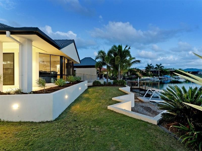 10 The Peninsula, Helensvale QLD 4212
