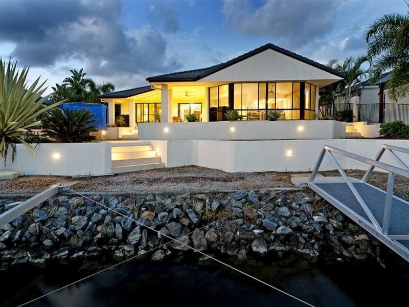 10 The Peninsula, Helensvale QLD 4212