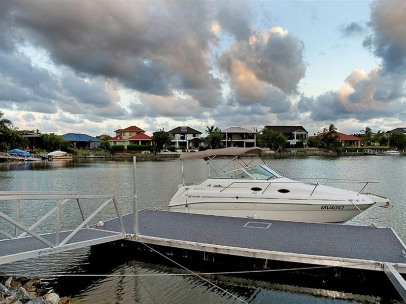 10 The Peninsula, Helensvale QLD 4212