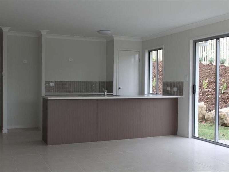 Pacific Pines QLD 4211