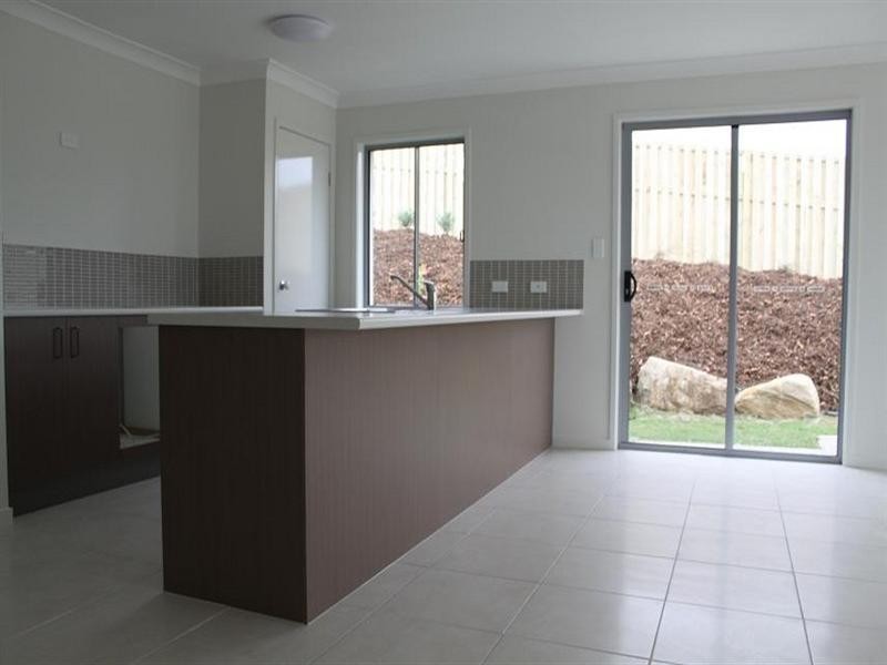 Pacific Pines QLD 4211