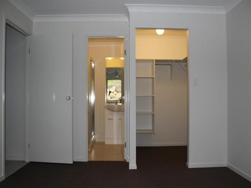 Pacific Pines QLD 4211