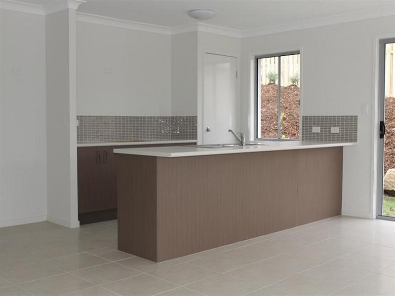 Pacific Pines QLD 4211