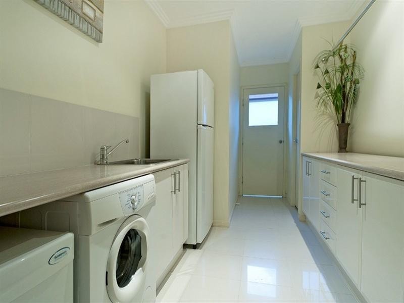 58 The Peninsula, Helensvale QLD 4212