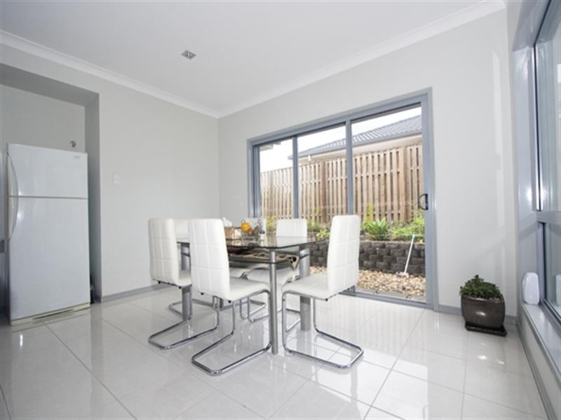 30 Faraday Crescent, Pacific Pines QLD 4211
