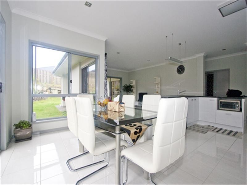 30 Faraday Crescent, Pacific Pines QLD 4211