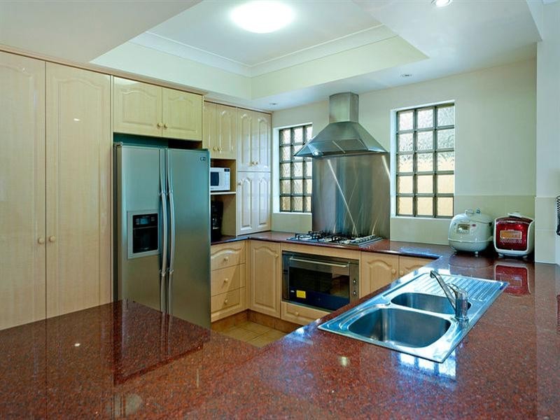 3154 Riverleigh Drive, Hope Island QLD 4212