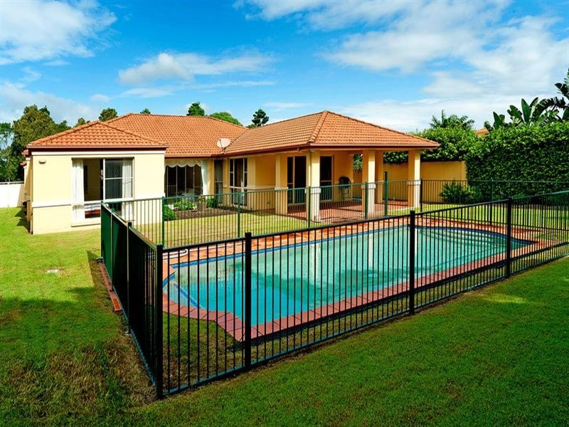 3154 Riverleigh Drive, Hope Island QLD 4212