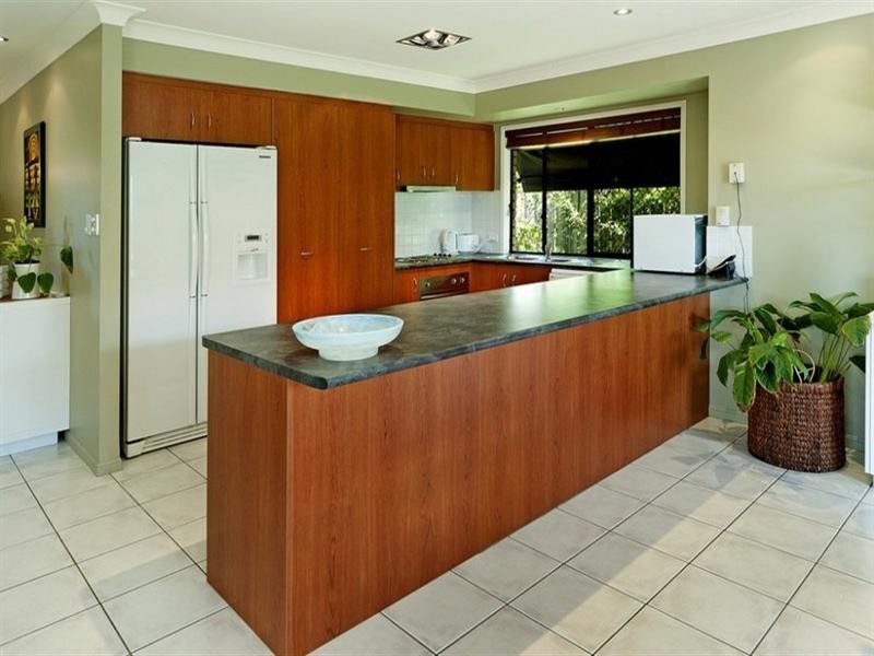 6 Palm Street, Pacific Pines QLD 4211