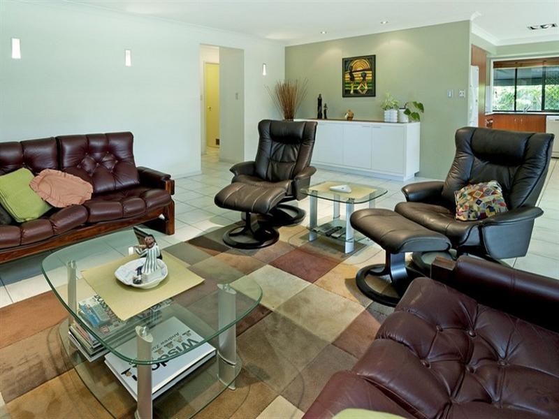 6 Palm Street, Pacific Pines QLD 4211