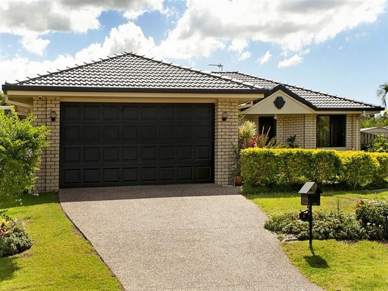 6 Palm Street, Pacific Pines QLD 4211