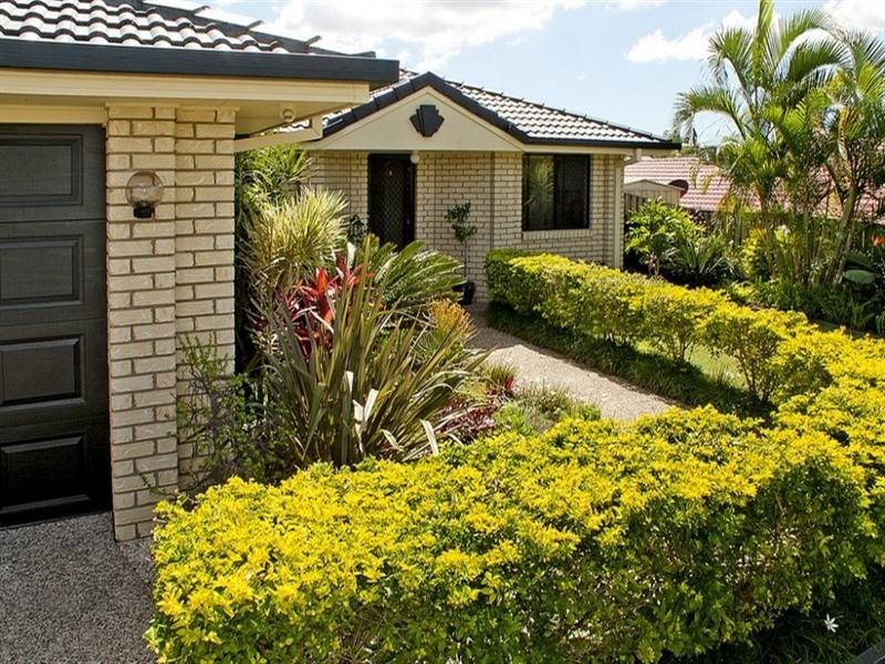 6 Palm Street, Pacific Pines QLD 4211