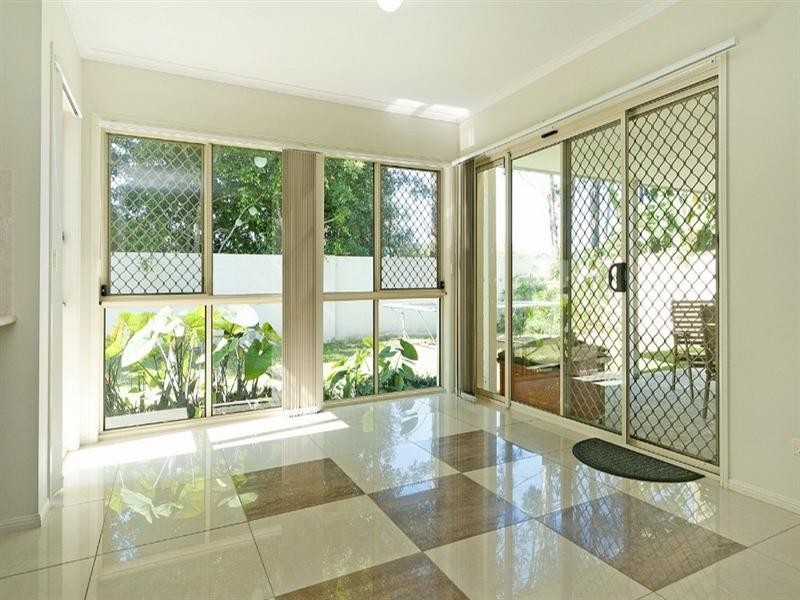 25 The Close, Helensvale QLD 4212