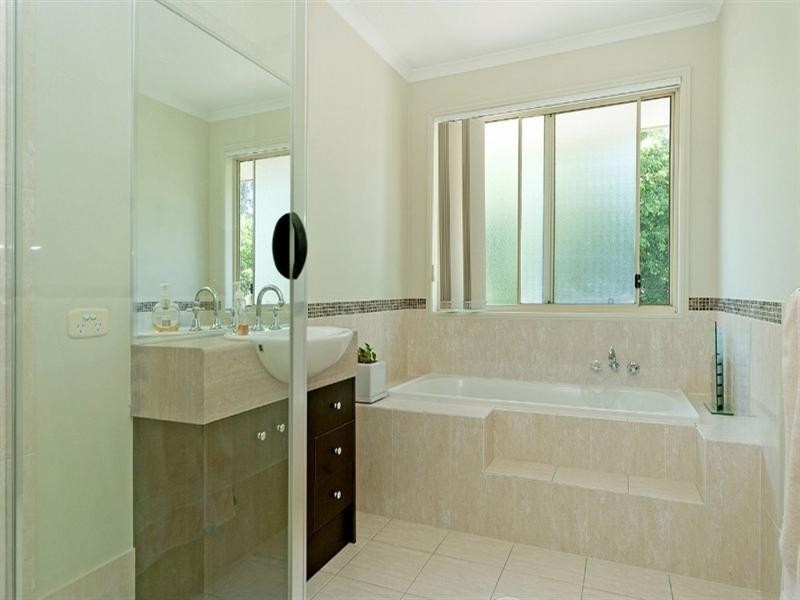 25 The Close, Helensvale QLD 4212