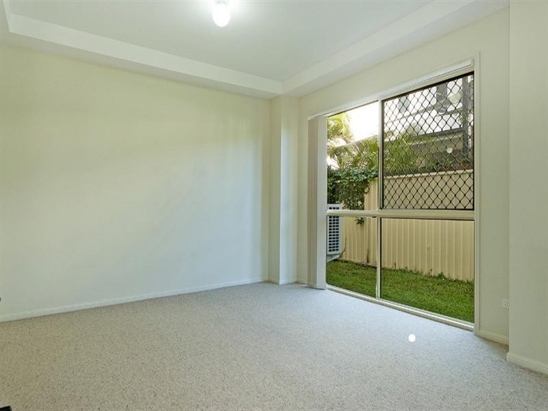 25 The Close, Helensvale QLD 4212