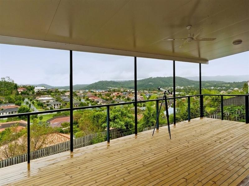 27 Manra Way, Pacific Pines QLD 4211