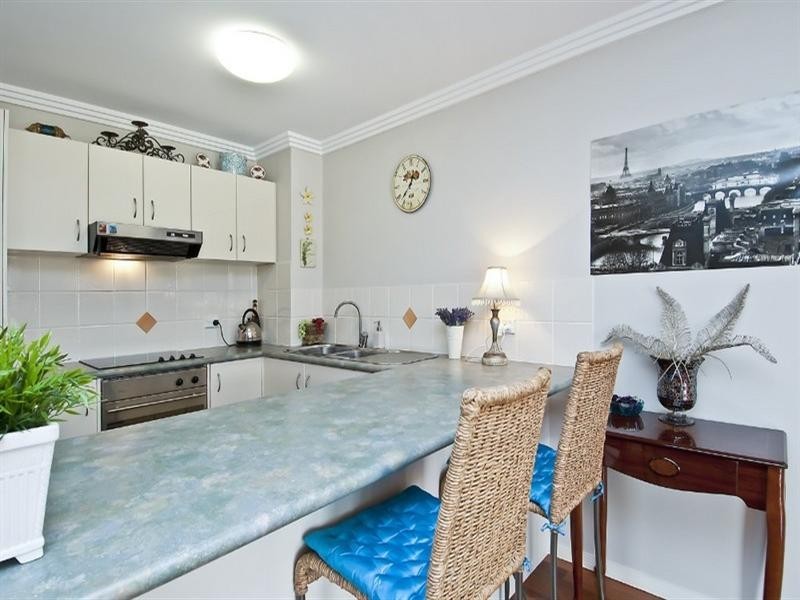 13/31 Chester Terrace, Southport QLD 4215