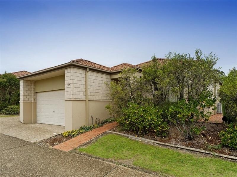 32/24 Amsonia Court, Arundel QLD 4214