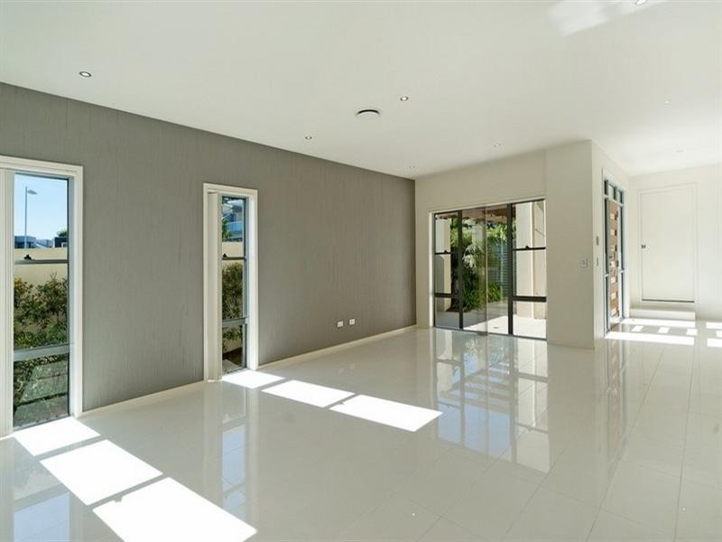 1/7006 Vista Drive, Benowa QLD 4217