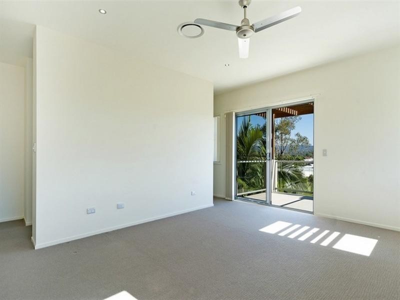 2/7006 Vista Drive, Benowa QLD 4217