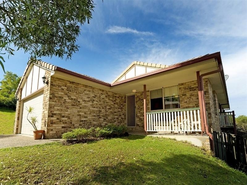 13 Henderson Rise, Pacific Pines QLD 4211