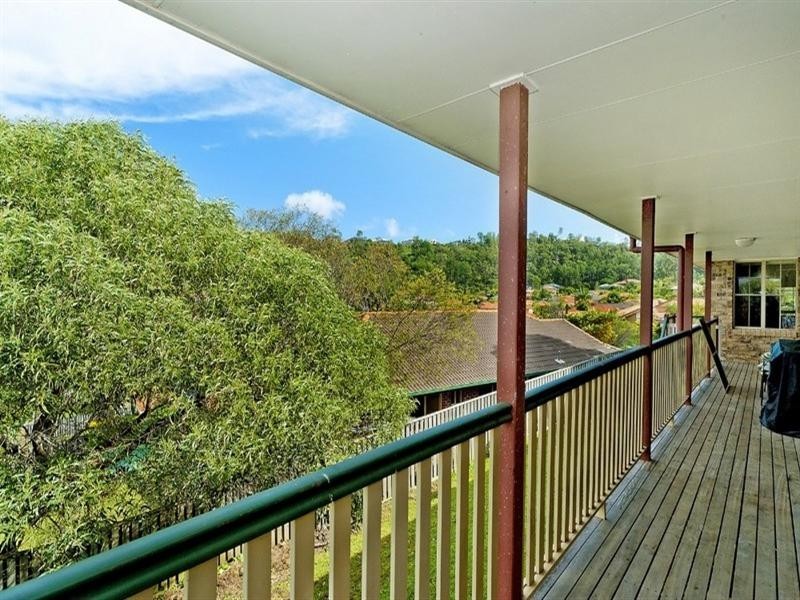 13 Henderson Rise, Pacific Pines QLD 4211