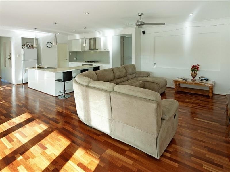 46 Faraday Crescent, Pacific Pines QLD 4211