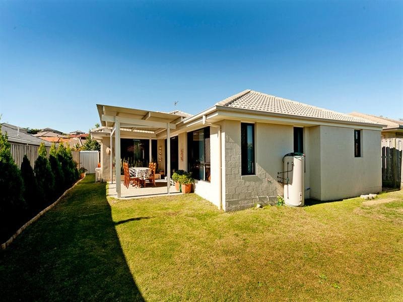 5 Taske Rise, Pacific Pines QLD 4211