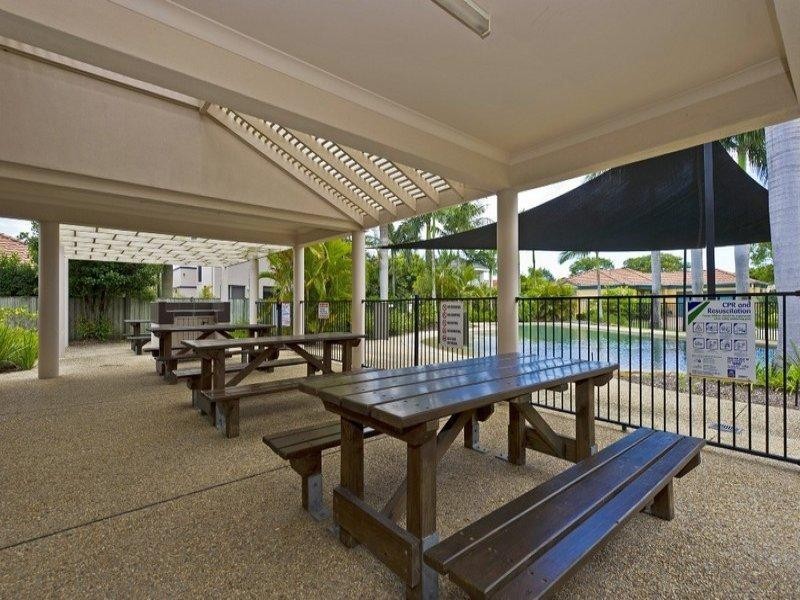 9/2 Anaheim Drive, Helensvale QLD 4212