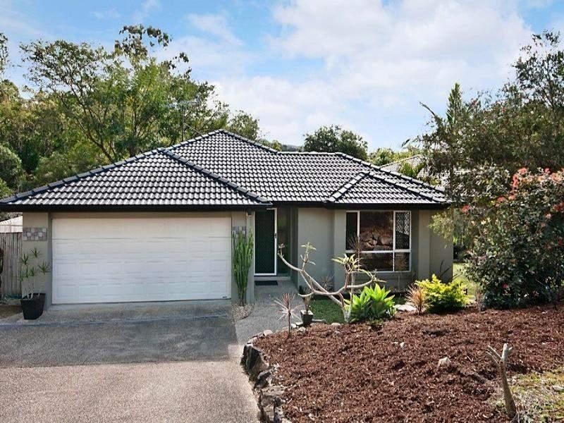 19 Nottinghill Place, Oxenford QLD 4210