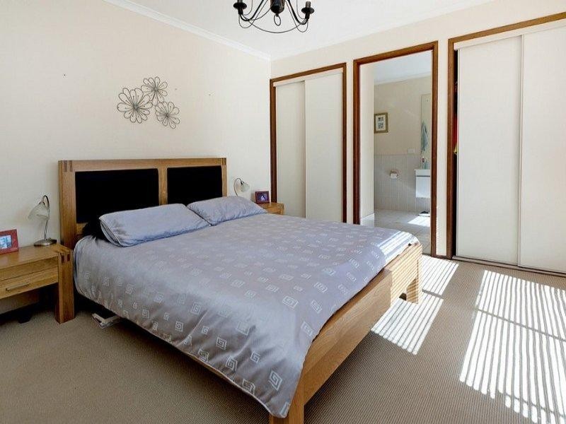 32 Riverlea Waters Drive, Nerang QLD 4211