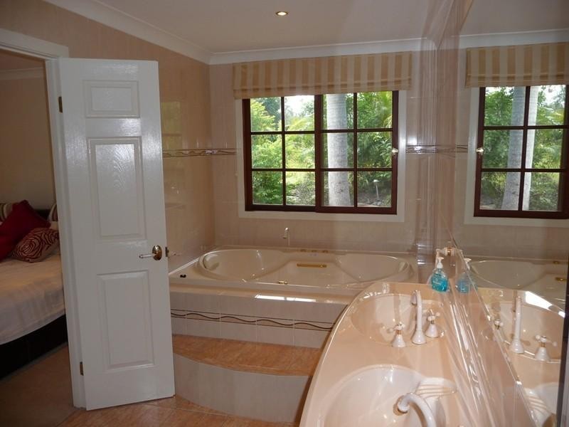 45 Rivertree Avenue, Helensvale QLD 4212