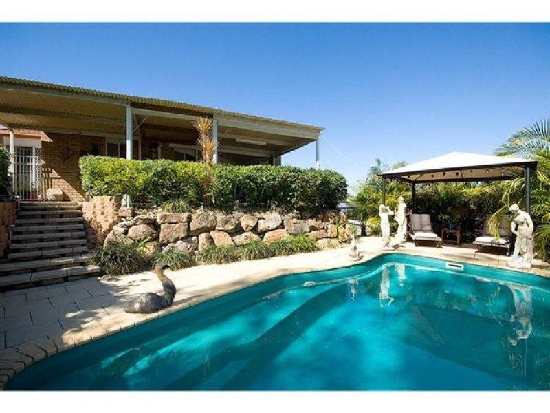 12 Cobbler Place, Pacific Pines QLD 4211